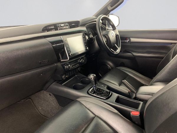 2022-Toyota-Hilux-28-GD-6-Raised-Body-Legend-RS-Auto-Double-Cab image:13