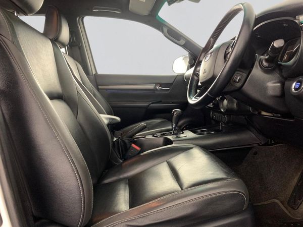 2022-Toyota-Hilux-28-GD-6-Raised-Body-Legend-RS-Auto-Double-Cab image:14