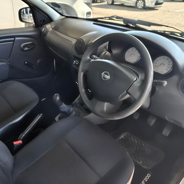2023-Nissan-NP200-16-AC-Safety-Pack image:8