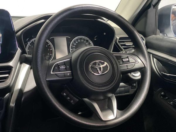 2025-Toyota-Urban-Cruiser-15-XR-Auto image:15