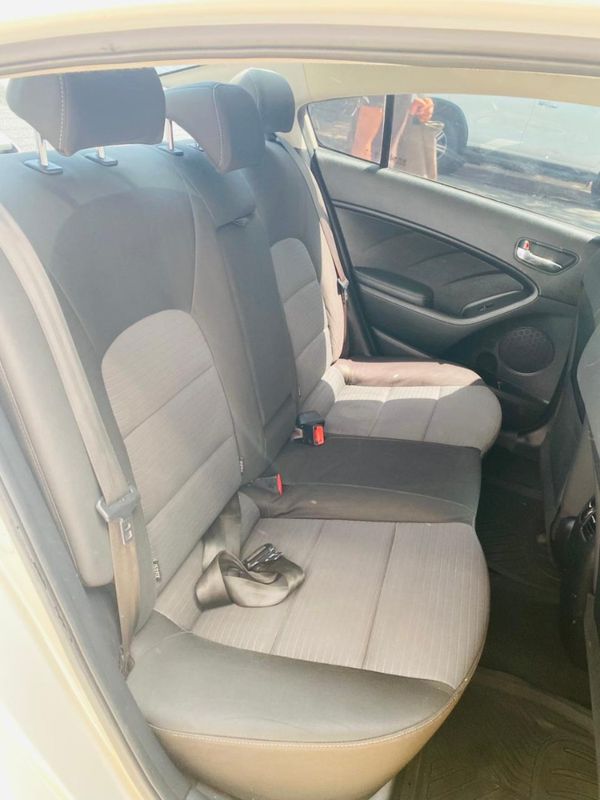 2014-Kia-Cerato-16-EX-Auto image:9