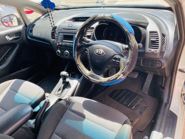 2014-Kia-Cerato-16-EX-Auto image:8