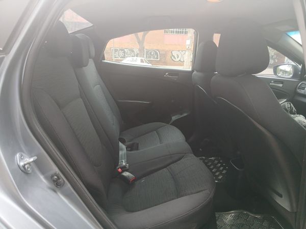 2020-Hyundai-Accent-16-GLS-Fluid image:11