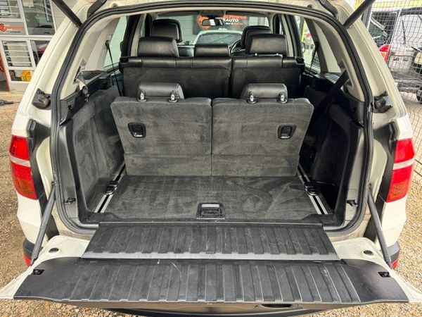 2010-BMW-X5-xDrive30d-Exclusive-Auto image:10