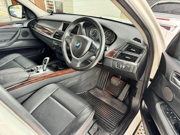 2010-BMW-X5-xDrive30d-Exclusive-Auto image:5