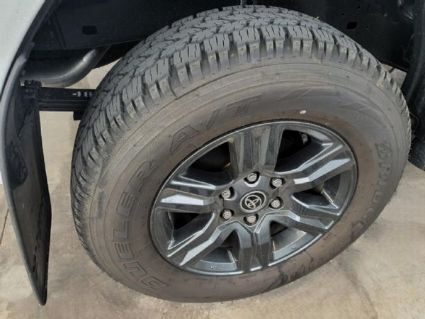 2026-Toyota-Hilux-24-GD-6-Raised-Body-Raider-Double-Cab image:9