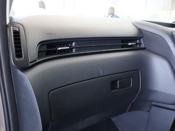 2024-Hyundai-Staria-22d-Executive-Auto image:9