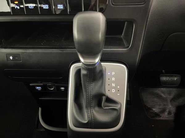 2024-Hyundai-Staria-22d-Executive-Auto image:10