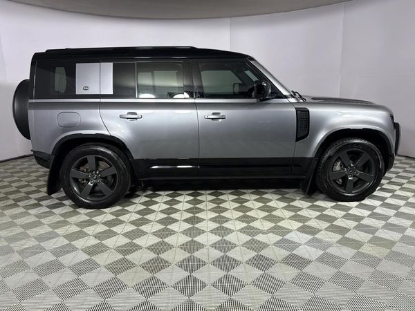 2023-Land-Rover-Defender-110-D300-HSE-X-Dynamic image:16