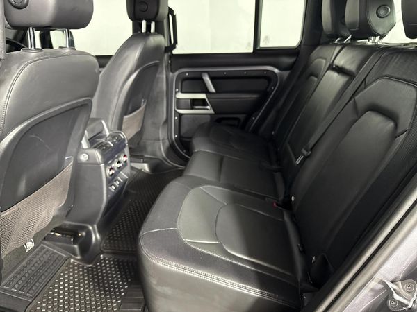 2023-Land-Rover-Defender-110-D300-HSE-X-Dynamic image:3