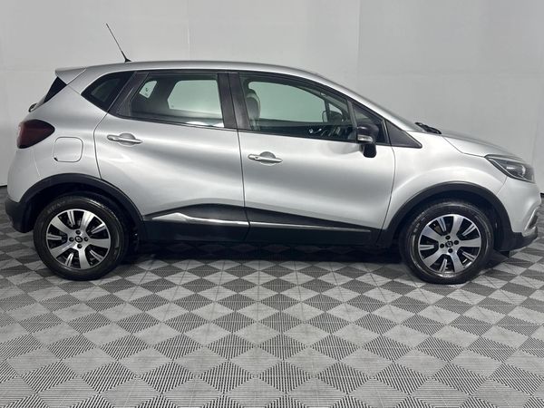 2017-Renault-Captur-900T-Blaze-66kW image:16