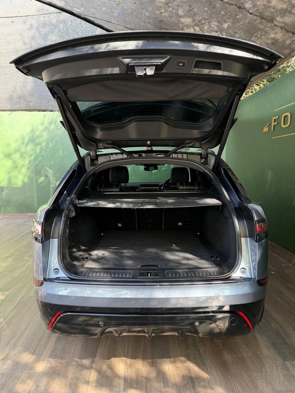 2019-Land-Rover-Range-Rover-Velar-20-D-SE-D240 image:9