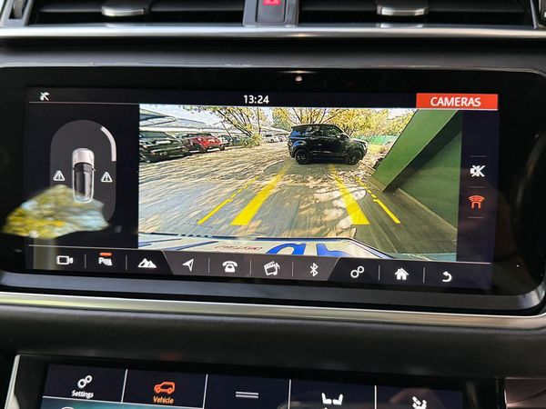 2019-Land-Rover-Range-Rover-Velar-20-D-SE-D240 image:21