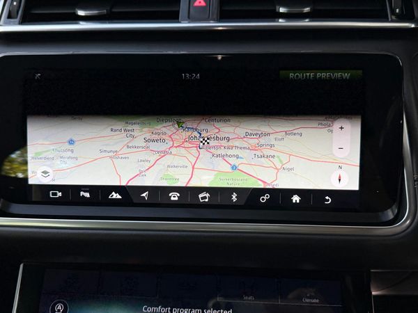 2019-Land-Rover-Range-Rover-Velar-20-D-SE-D240 image:22