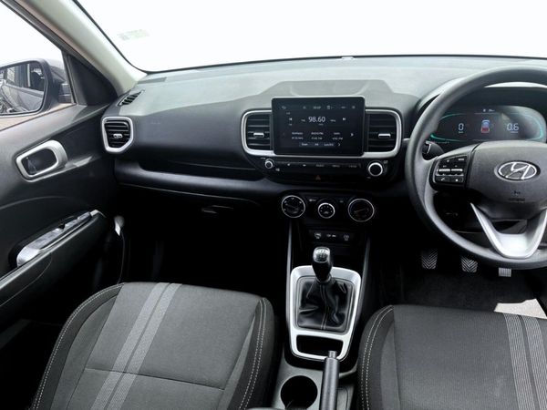 2024-Hyundai-Venue-12-Motion image:7