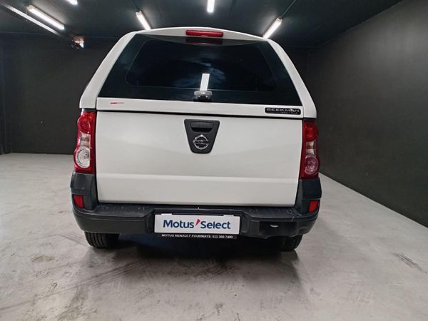 2017-Nissan-NP200-16-AC-Safety-Pack image:6