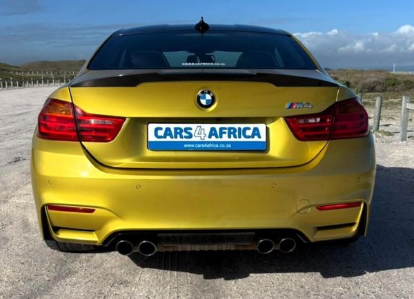 2014-BMW-M4-Coupe-Auto image:4
