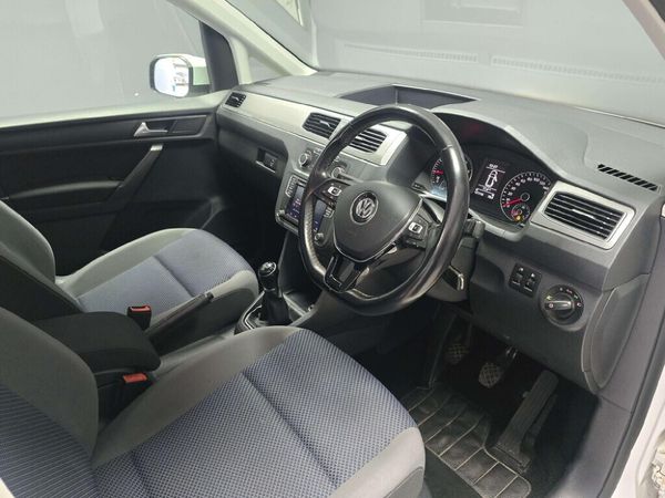 2021-Volkswagen-Caddy-10-TSI-Trendline image:17