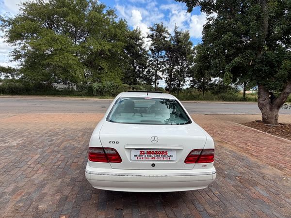 2001-Mercedes-Benz-E-Class-E-200-K-Elegance-Auto image:5