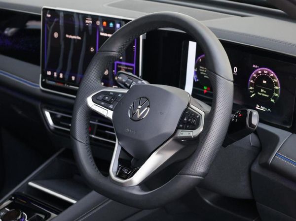 2026-Volkswagen-Tiguan-20TDI-R-Line-4Motion image:17