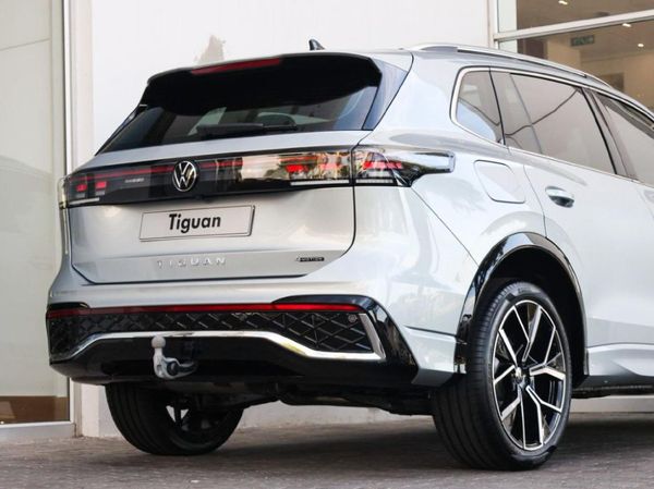 2026-Volkswagen-Tiguan-20TDI-R-Line-4Motion image:3