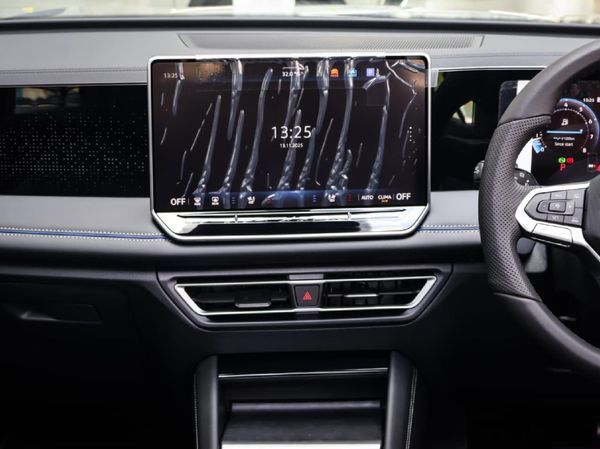 2026-Volkswagen-Tiguan-14TSI-R-Line image:15