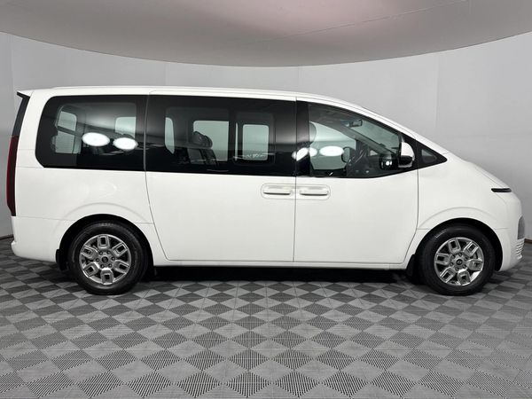 2024-Hyundai-Staria-22d-Executive-Auto image:18
