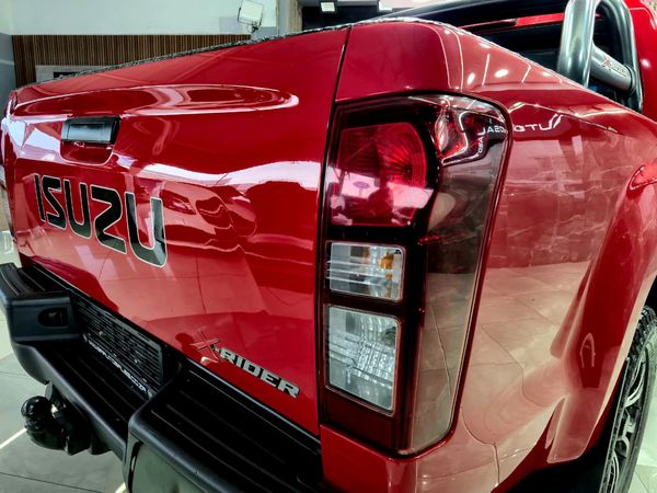 2021-Isuzu-D-Max-250-HO-X-Rider-Double-Cab image:25