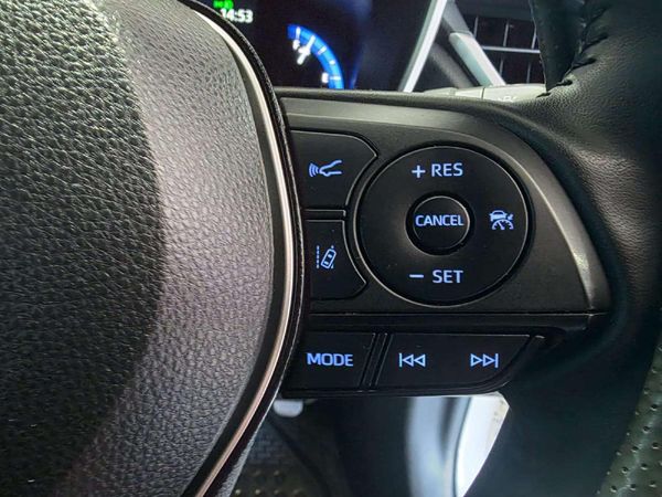 2025-Toyota-Corolla-Cross-18-XR-Hybrid image:15