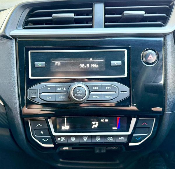 2019-Honda-Brio-12-Comfort-5-dr-Auto image:12