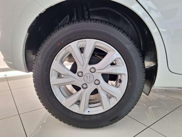 2026-Suzuki-Swift-12-GL image:6