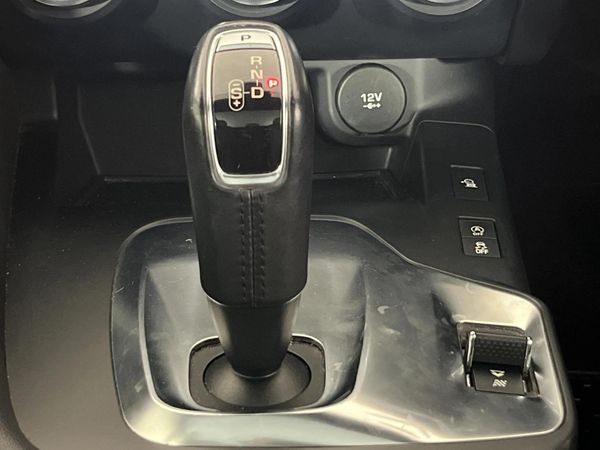 2018-Jaguar-E-Pace-D240-20D-HSE-177kW image:9