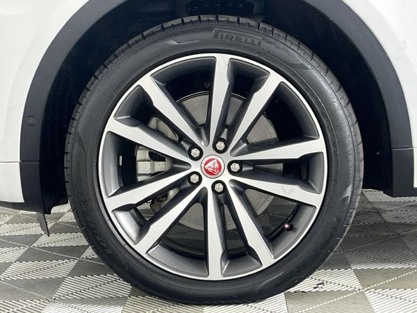 2018-Jaguar-E-Pace-D240-20D-HSE-177kW image:4