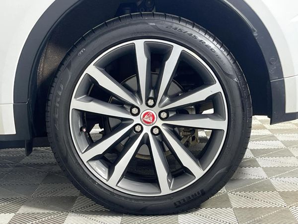 2018-Jaguar-E-Pace-D240-20D-HSE-177kW image:6
