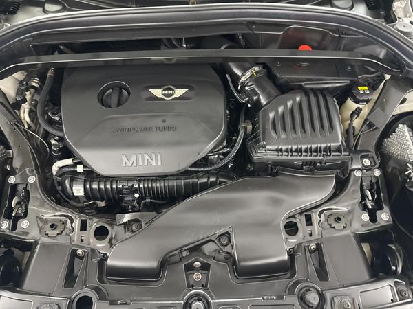 2017-MINI-Countryman-Cooper-S image:14