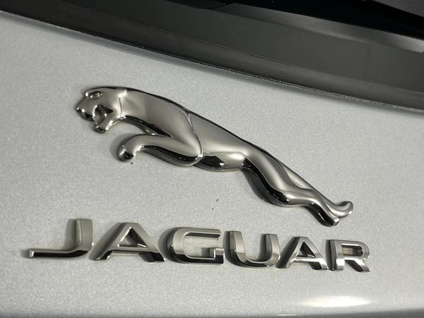 2019-Jaguar-E-Pace-D180-20D-SE-132kW image:11