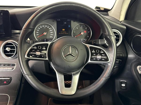 2022-Mercedes-Benz-GLC-300d-4Matic image:11