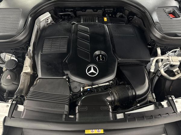 2022-Mercedes-Benz-GLC-300d-4Matic image:12