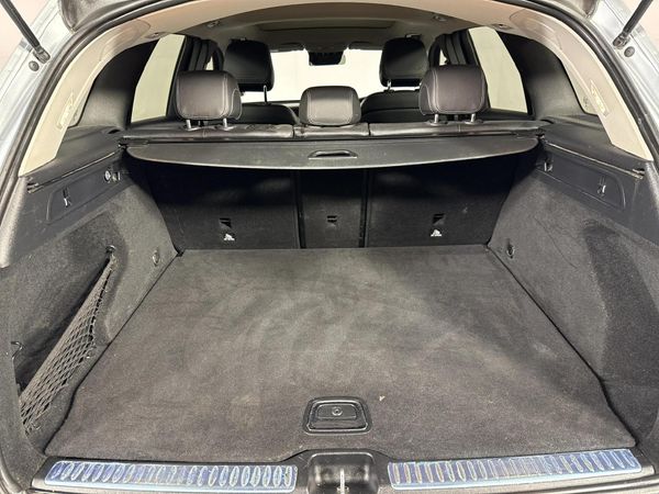 2022-Mercedes-Benz-GLC-300d-4Matic image:13