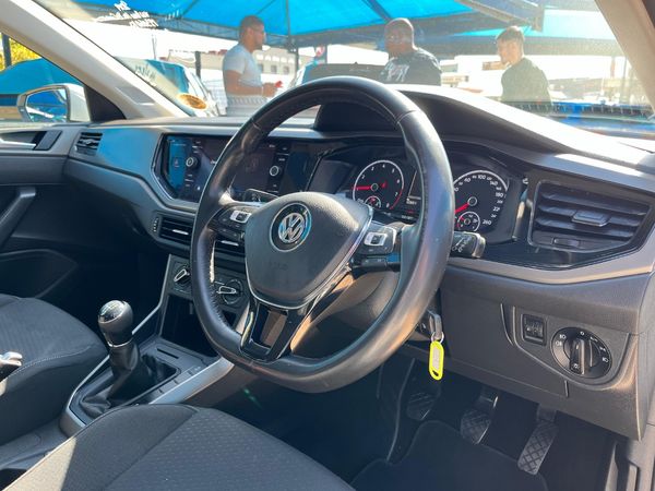 2019-Volkswagen-Polo-10-TSI-Comfortline image:11