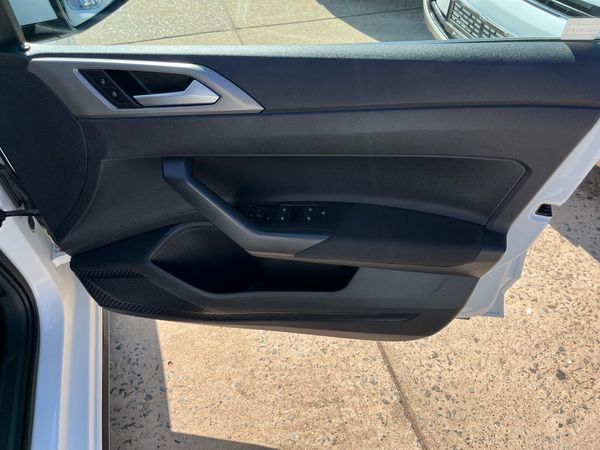 2019-Volkswagen-Polo-10-TSI-Comfortline image:13