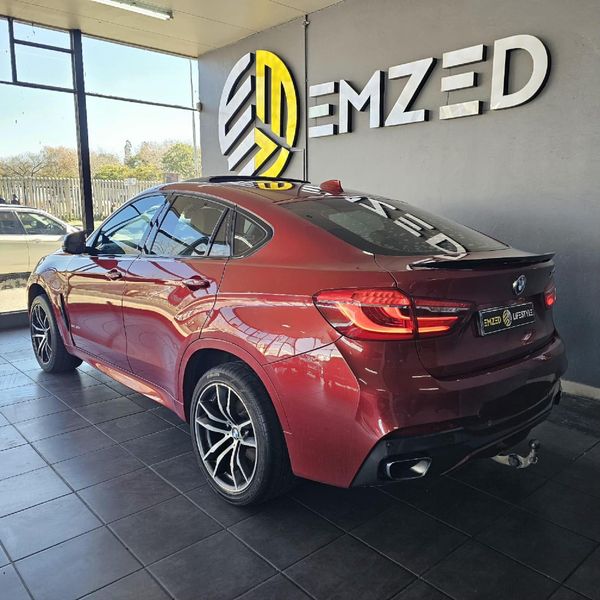 2015-BMW-X6-xDrive40d-M-Sport image:12
