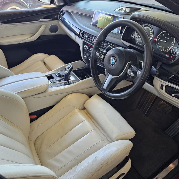 2015-BMW-X6-xDrive40d-M-Sport image:1