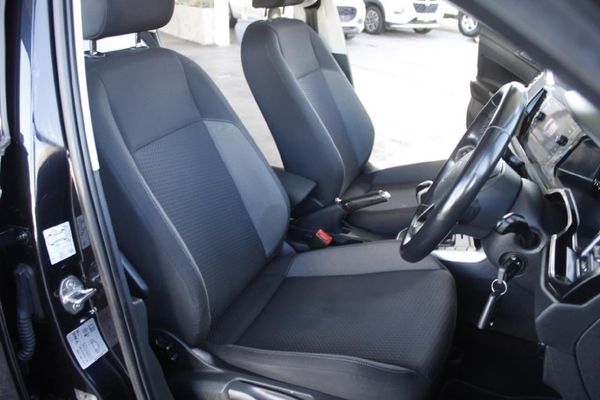 2023-Volkswagen-Polo-10-TSI-Life image:12