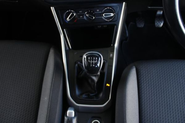 2023-Volkswagen-Polo-10-TSI-Life image:13
