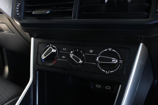 2023-Volkswagen-Polo-10-TSI-Life image:17