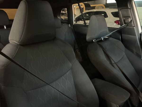 2023-Toyota-Corolla-Cross-18-XI image:14