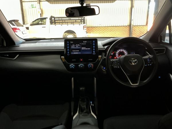 2023-Toyota-Corolla-Cross-18-XI image:15