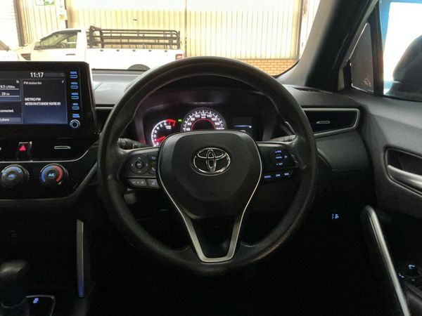 2023-Toyota-Corolla-Cross-18-XI image:16