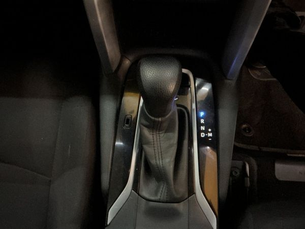 2023-Toyota-Corolla-Cross-18-XI image:20
